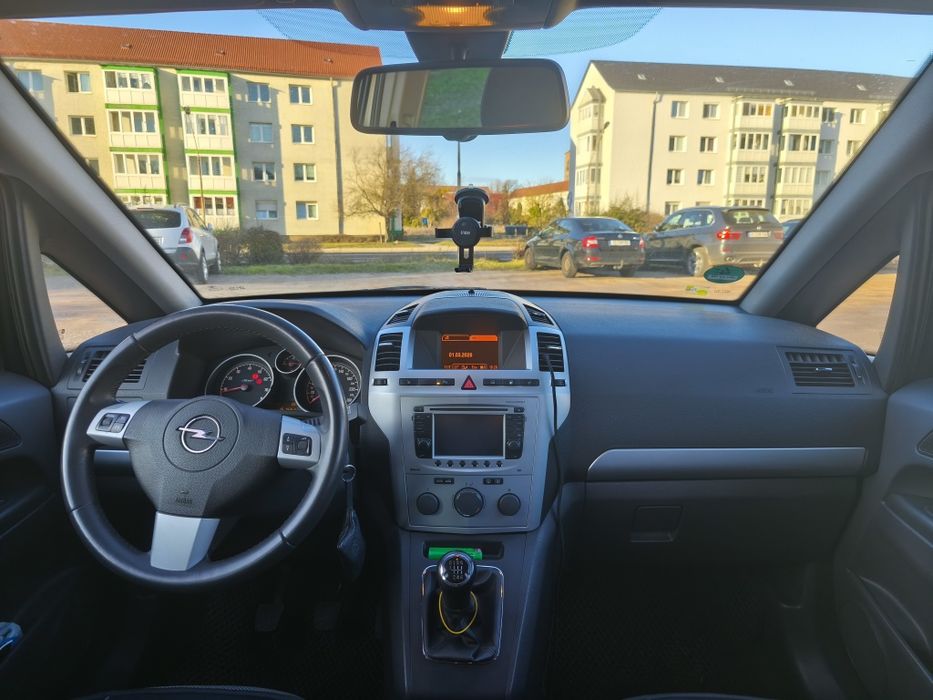 Продам Opel Zafira