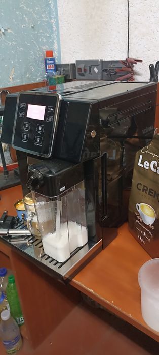 Кофемашина Saeco Perfecta Evo из Германии.