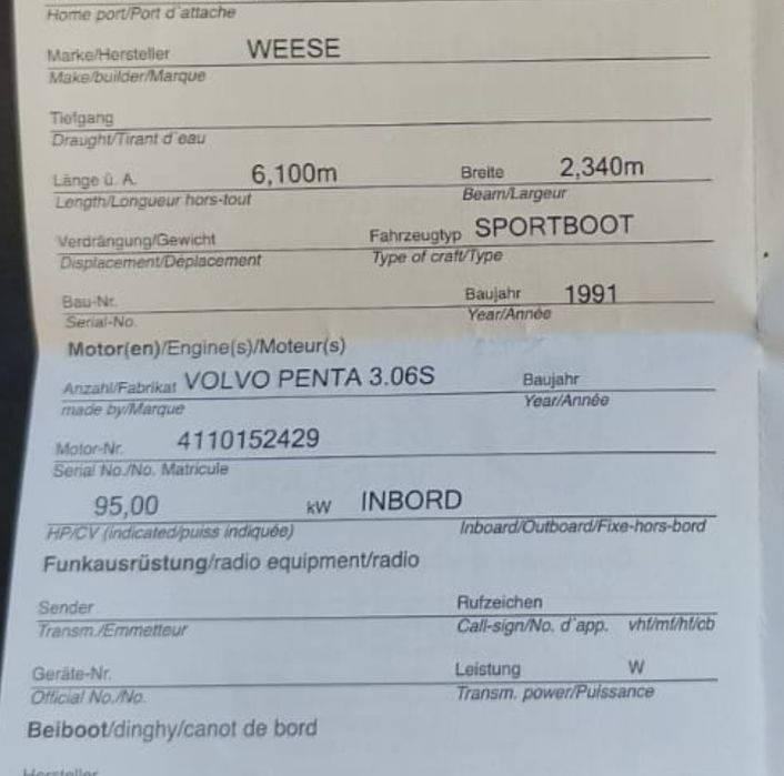 Łódź kabinowa z napędem