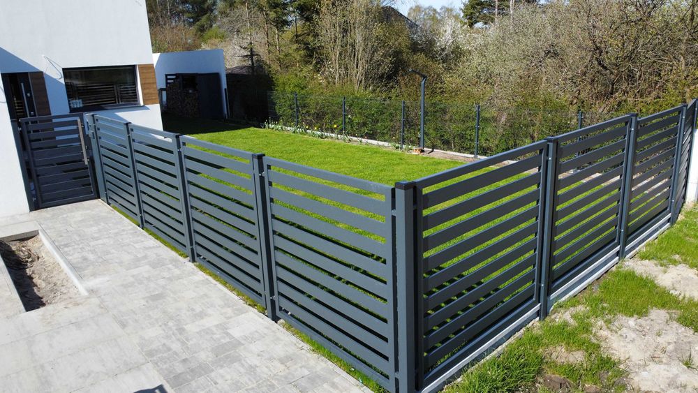 Ogrodzenia palisadowe, bramy, furtki- materiał plus montaż . PRODUCENT
