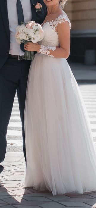 Весільна сукня колір айворі