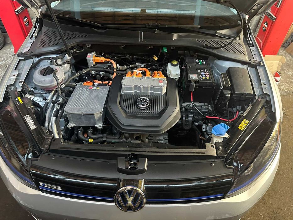 Volkswagen e-Golf SEL 2015 Максимальная комплектация CCS Кожа