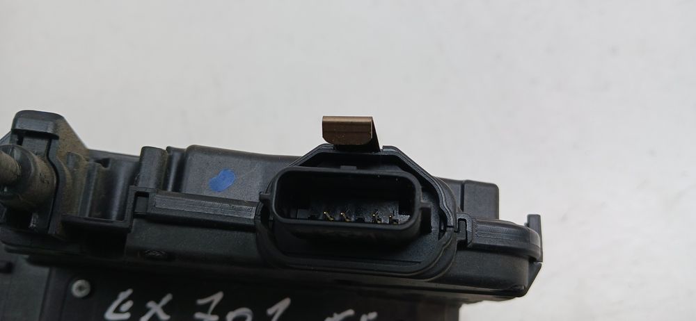 Fechadura / fecho porta trás esquerdo RENAULT Twingo III (BCM_)