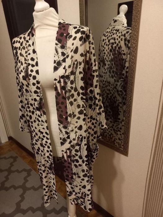 Bardzo ładna narzutka w deseń panterki