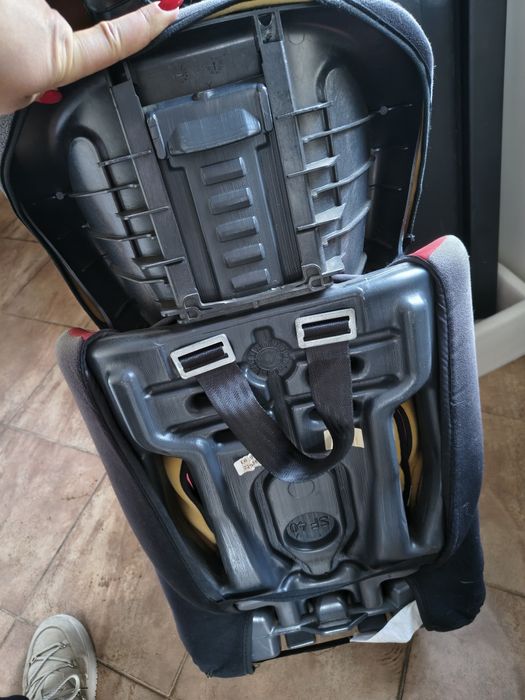 Fotelik samochodowy Ferrari z możliwością samego siedziska