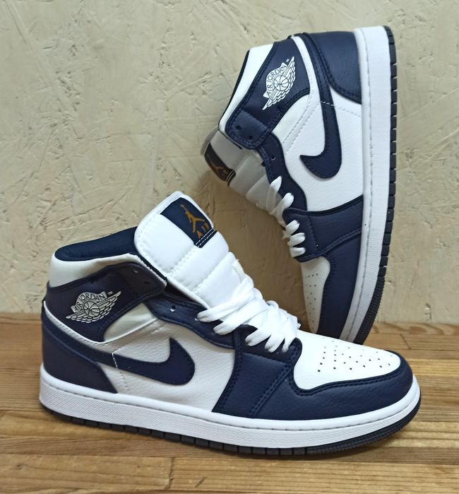 Nike Air Jordan кроссовки мужские кожа сине белые высокие демисезон