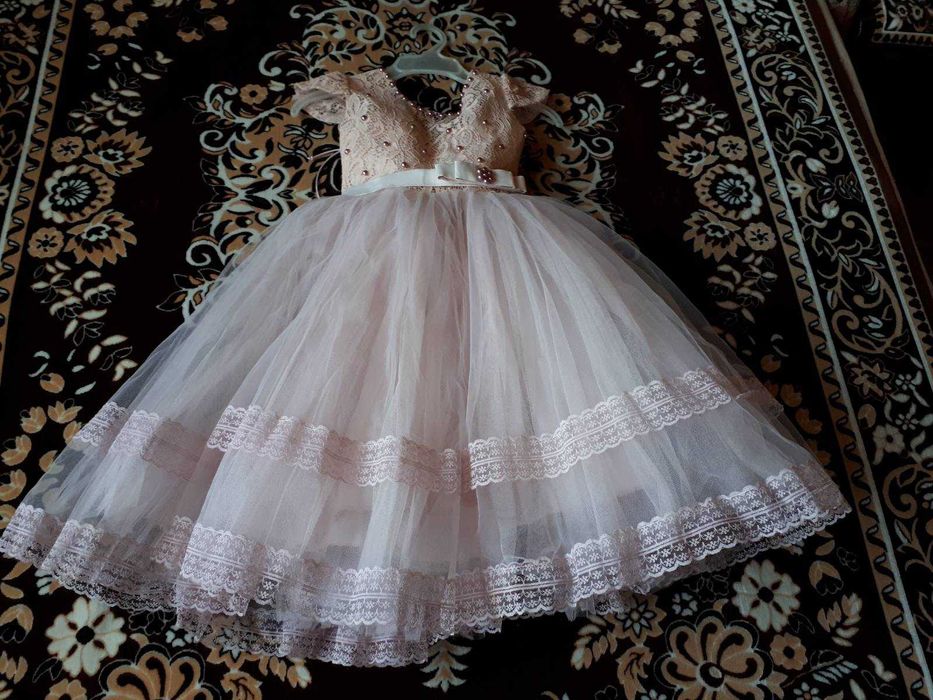 Праздничное детское платье