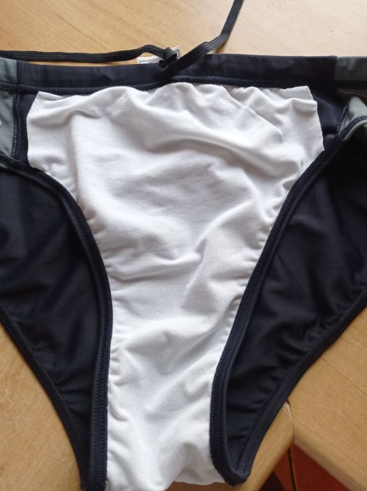 NOWE czarne kąpielówki męskie Adidas 38 majtki do kąpieli