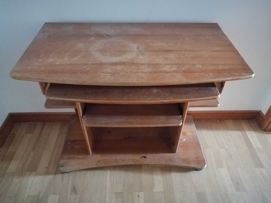 Secretária em Pinho