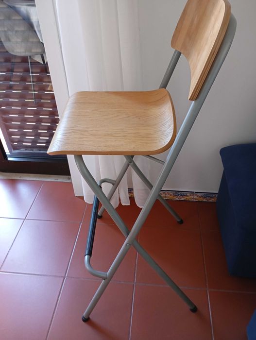 2 cadeiras altas dobráveis