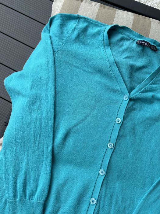 Sweter na guziki kardigan turkusowy dekolt serek