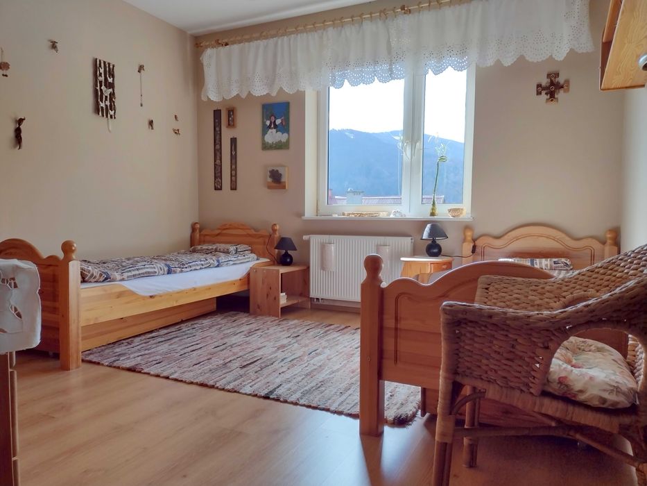 jasne mieszkanie w apartamentowcu na ogrodzonym terenie z garażem - Więcej