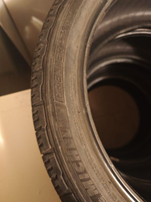 Opony wielosezonowe 21" 264/40 4szt