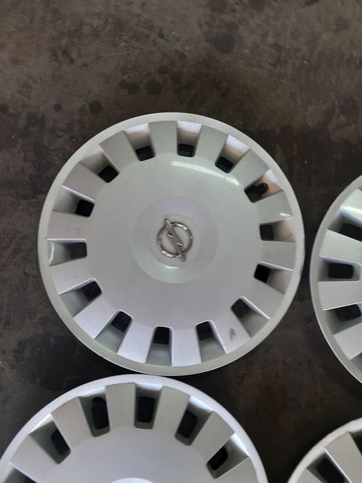 (106) Kołpaki 15" - Opel