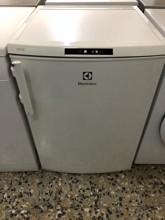 Arca vertical eletrolux