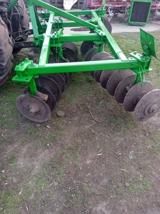 Дискова борона в робочому стані