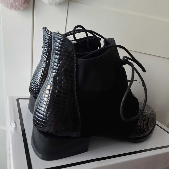 Botki damskie czarne r. 39