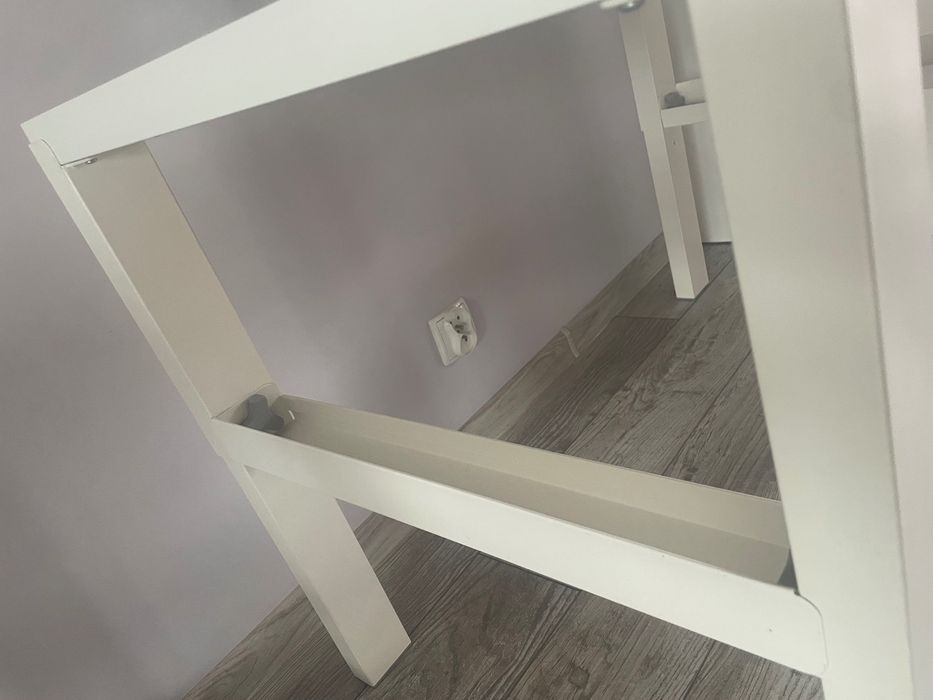 Biurko z regałem IKEA dla dziecka - regulowane