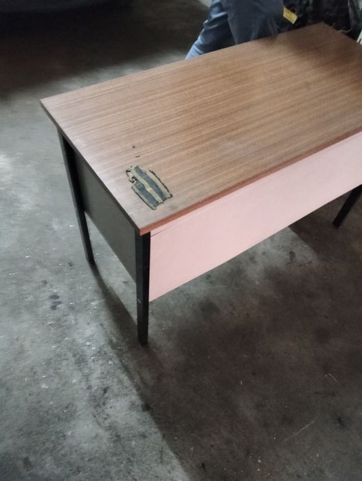 Vendo secretária pequena