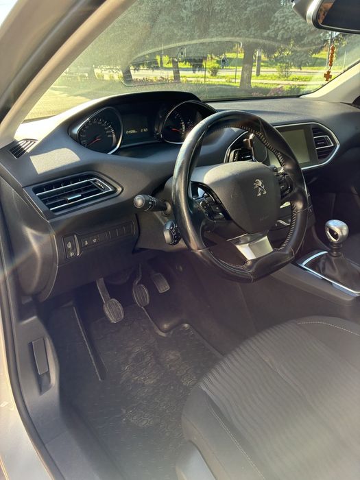 Продається Peugeot 308 2016