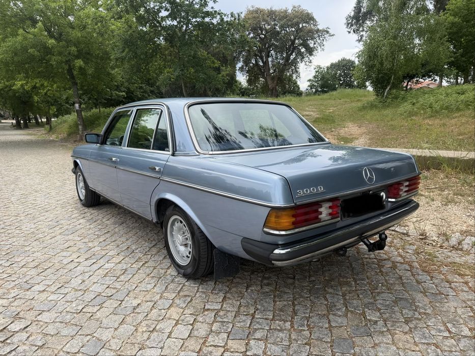 Mercedes Benz D300