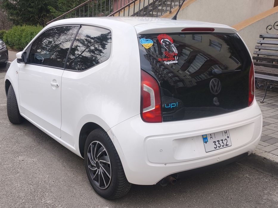 Volkswagen up!  Стильний, компактний, економний, надійний автомобіль