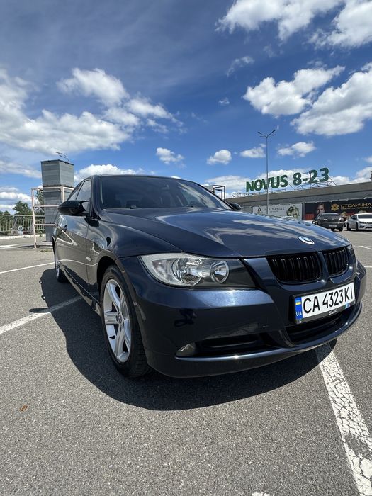 Продам автомобіль бмв е90