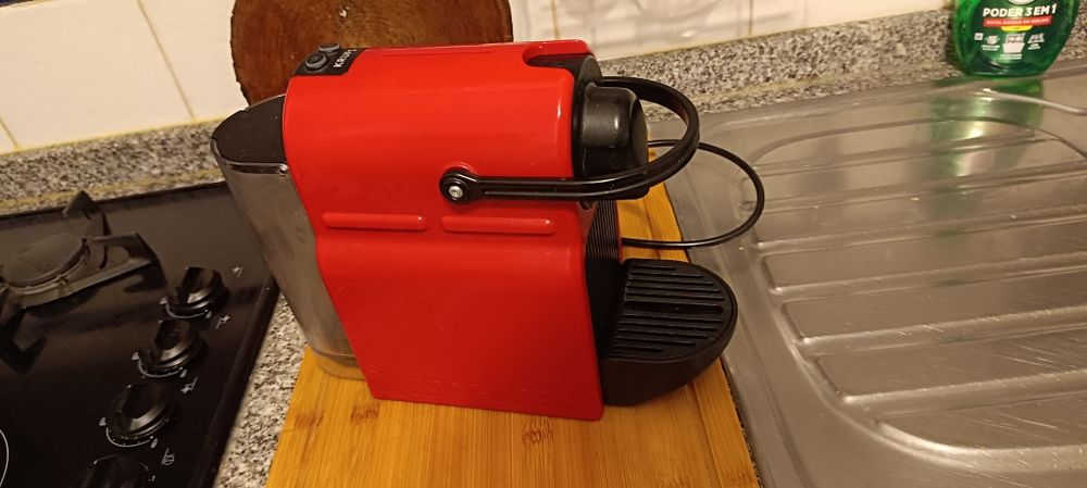 Máquina café a funcionar perfeitamente