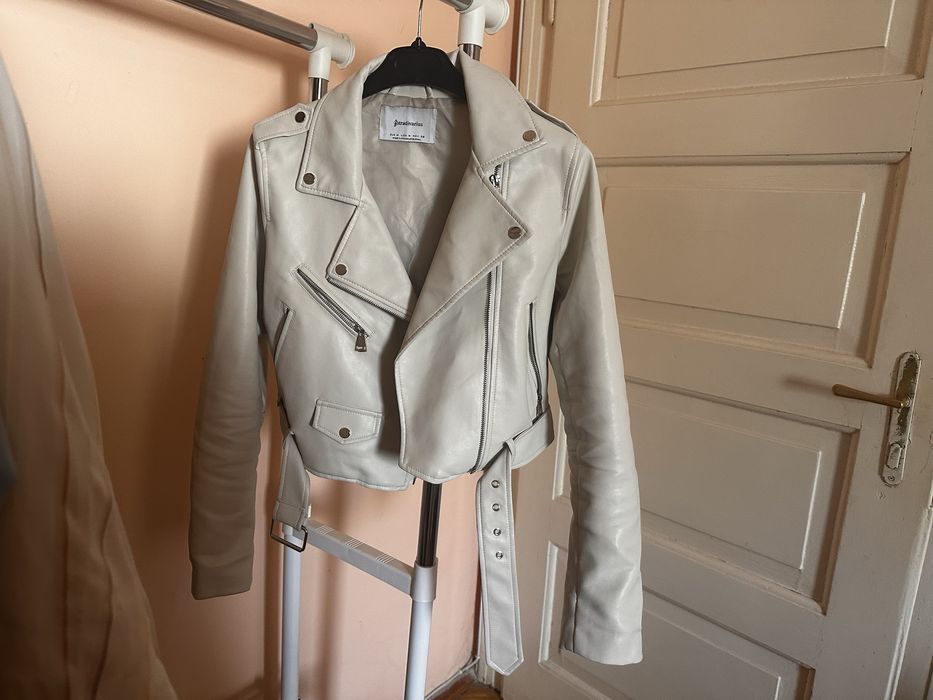 Косуха куртка stradivarius