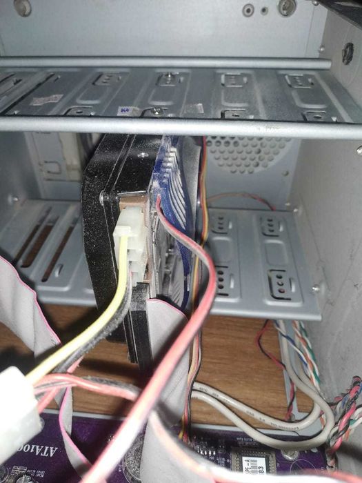 Настольный ПК Windows 7 Pentium 4