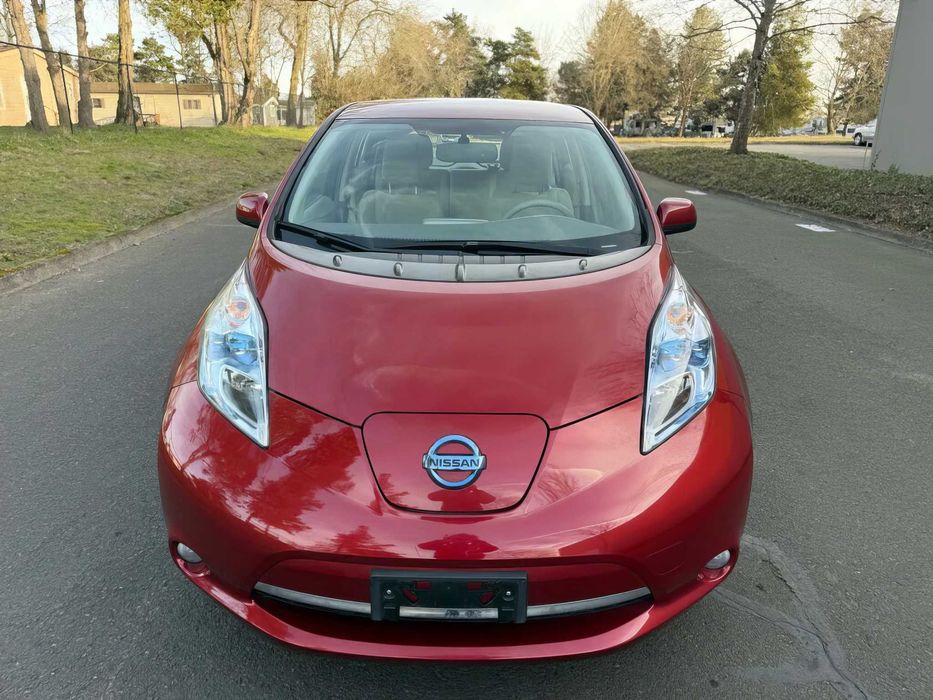 Nissan LEAF S      2015