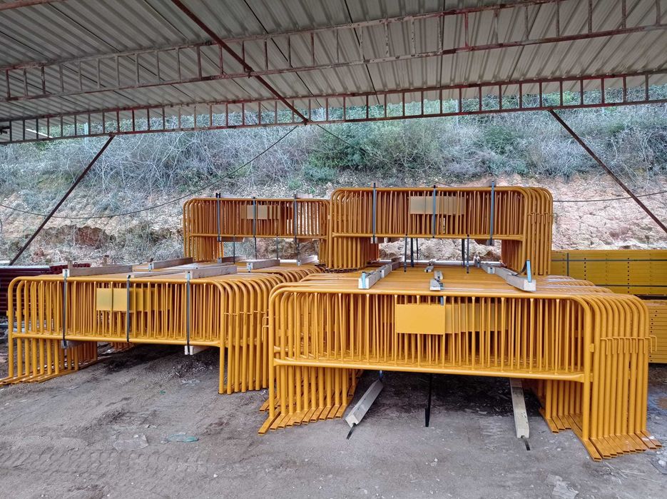 Barreira, Grade ou Baia de Proteção Anti-Motim - Novo