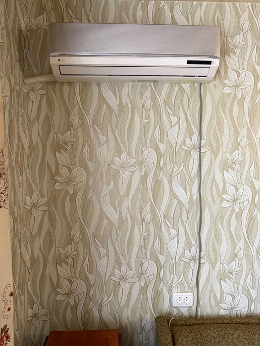 1к! квартира, Сади 2, 2/5 поверх, 37 м2, чешка в цеглі, житловий стан!