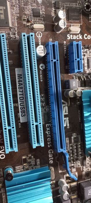 Материнская плата Asus M4A87TD/USB3 (sAM3, AMD870, PCI-Ex16)