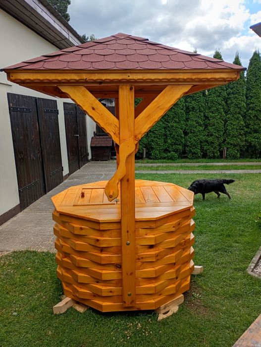 Drewniane zabudowy studni