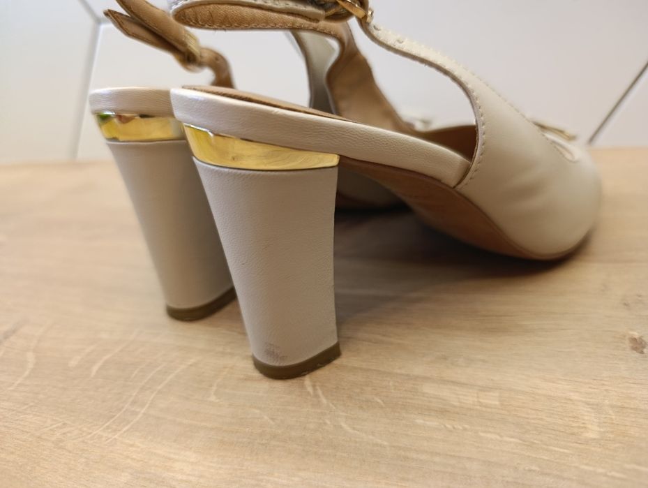 Buty na obcasie słupku r. 37