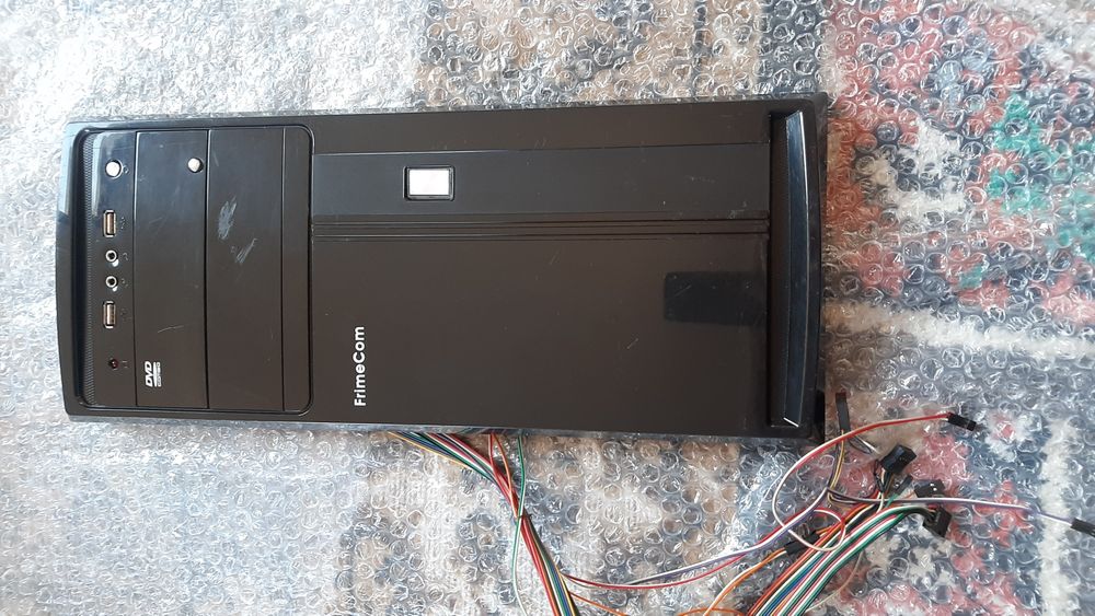 Передня панель на системний блок