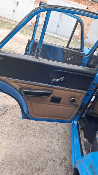 Продам автомобиль МОСКВИЧ 2140экспорт