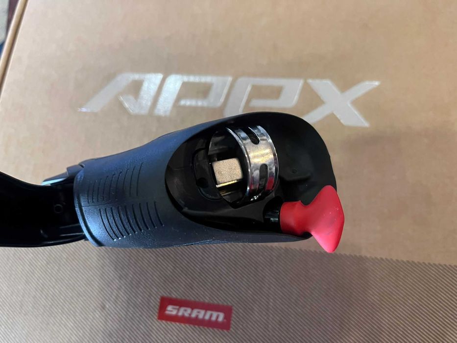 Travão SRAM APEX Esquerdo