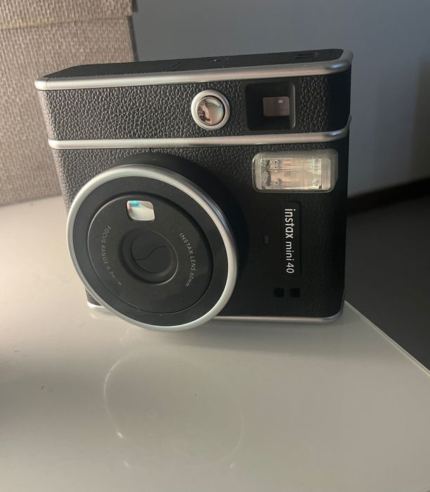 Fujifilm Instax Mini 40 — NOVA / NUNCA USADA — 90€
