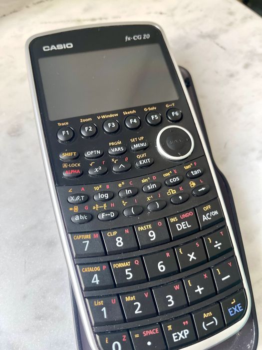 Calculadora Gráfica Casio fx-CG20