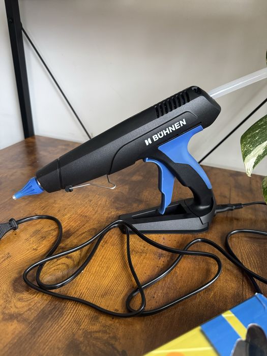 Najwyższej jakości pistolet do klejenia na gorąco marki Buhnen HB 196
