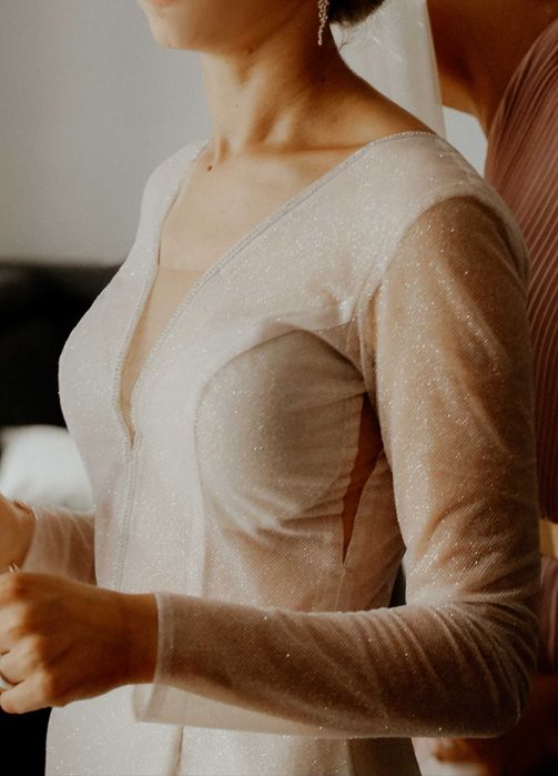 Suknia ślubna nude prosta rybka