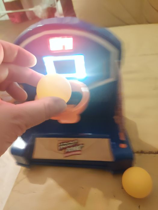 Gra koszykówka Hoop Pong