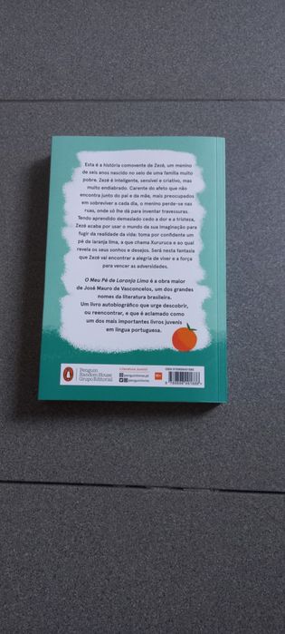 Livro " O meu pé de laranja lima "