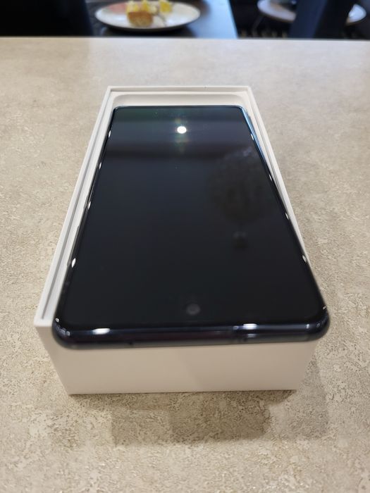 Samsung S20 FE stan idealny