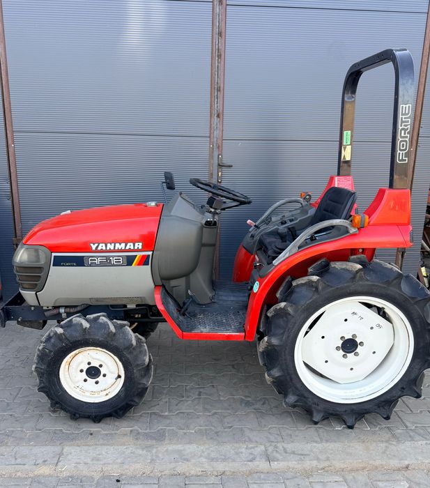 Traktor Japoński Yanmar AF-18 wspomaganie rewers