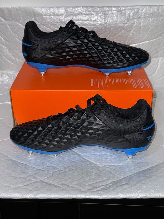 Chuteira Nike Tiempo Legend 8