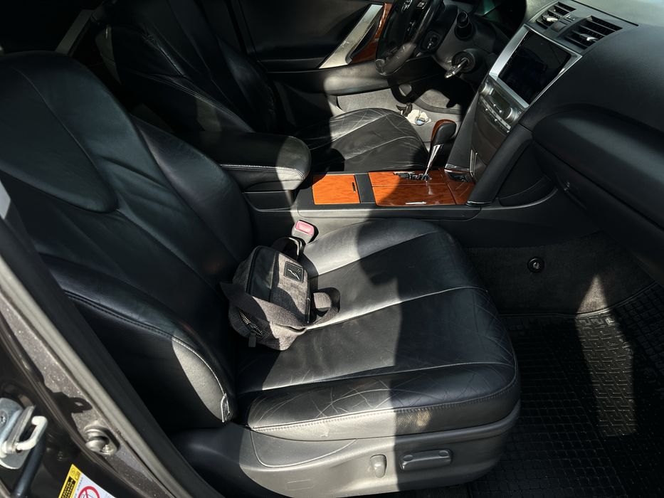Продам Toyota Camry 40