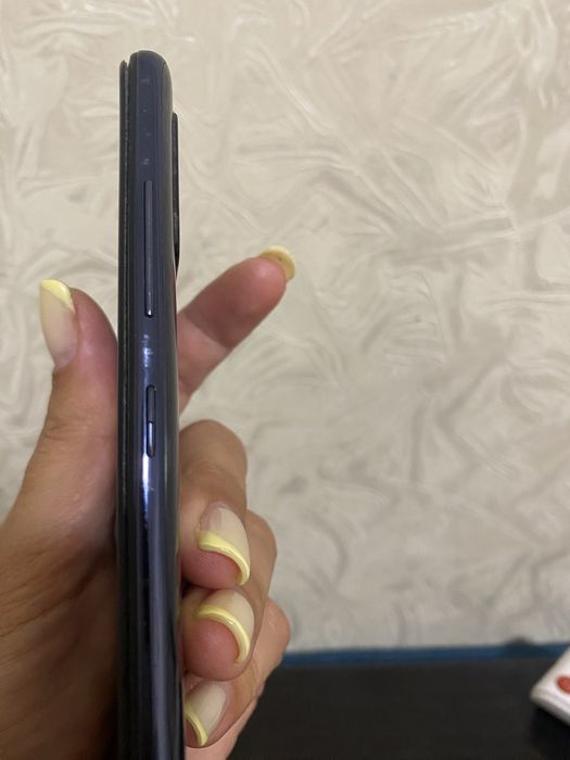 Samsung a51 ( гарний стан )